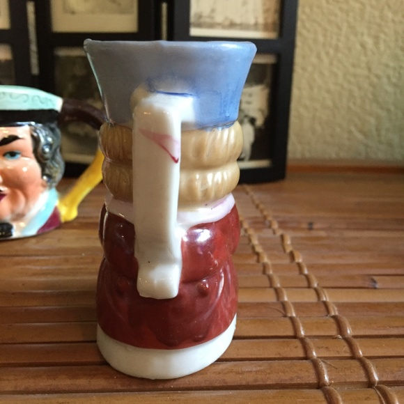 ❤️2 for $10 Two vintage hand painted Toby mugs - Picture 6 of 8